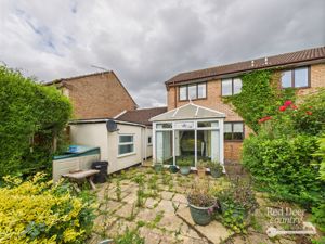 Rear- click for photo gallery